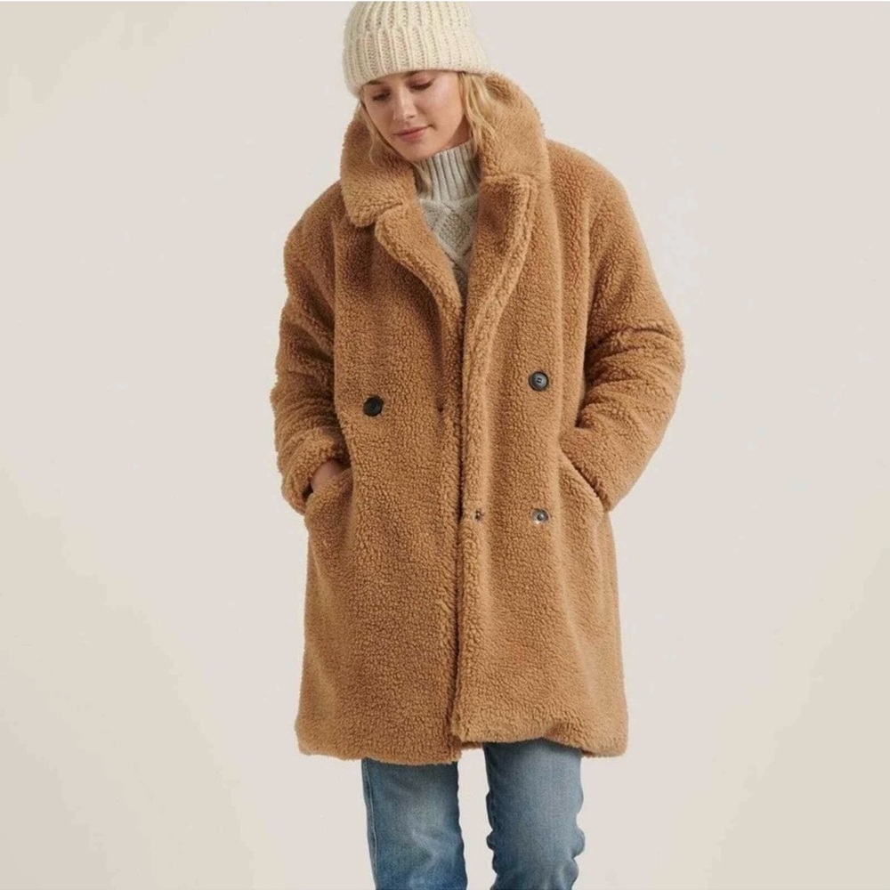 Lucky Brand Preppy Academia Business Casual Tan Teddy Coat. Size SP